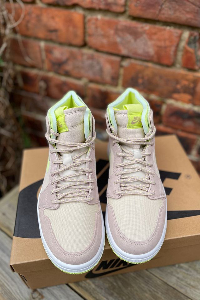 Nike Air Jordan 1 High Zoom CMFT Lemon Twist Trainers #1