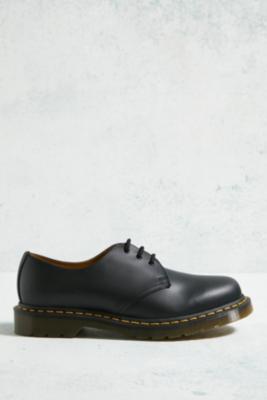 doc martens low shoes