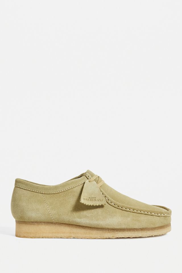 Clarks Wallabee Maple Suede Shoes | Urban Outfitters UK