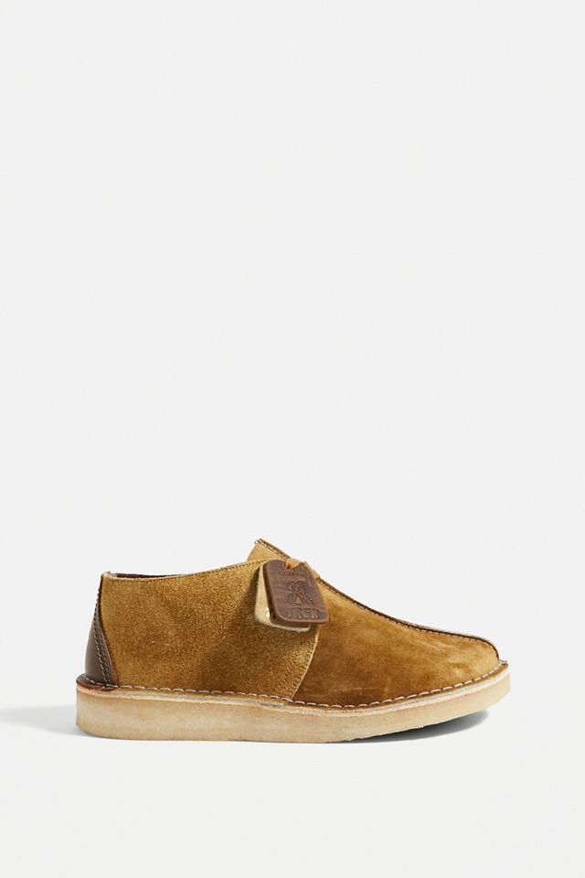 Clarks Originals Oakmoss Desert Trek Shoes | Urban Outfitters UK