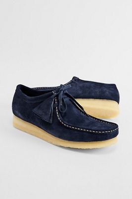 Scarpe Wallabee in Camoscio Blu Navy Clarks Originals