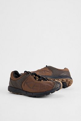 Zapatillas KEEN Brown A86