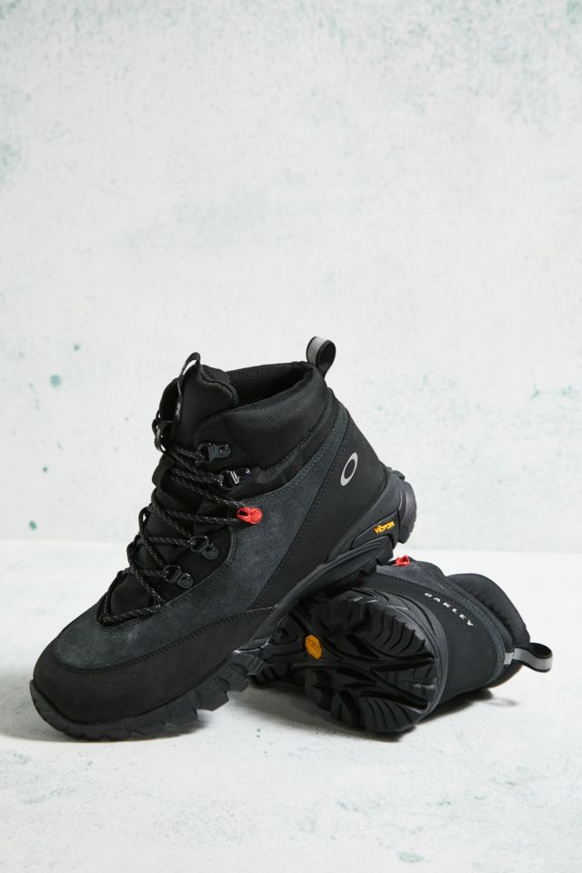 Oakley Triple Black Vertex Boots | Urban Outfitters UK