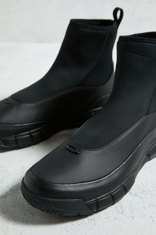 Oakley Blackout Coyote Laceless Boots | Urban Outfitters UK