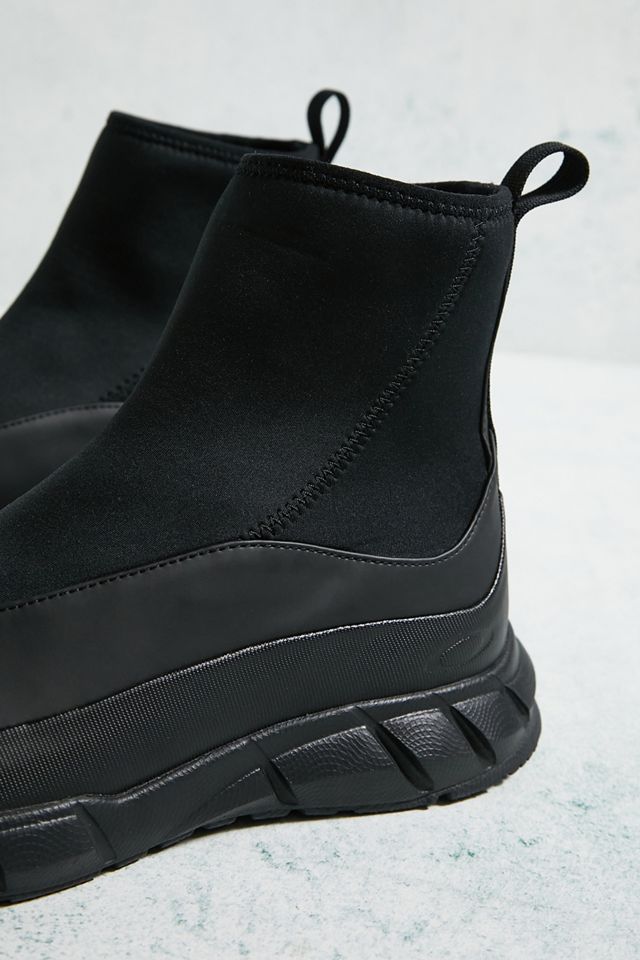 Oakley Blackout Coyote Laceless Boots | Urban Outfitters UK