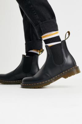 doc marten chelsea boots urban outfitters