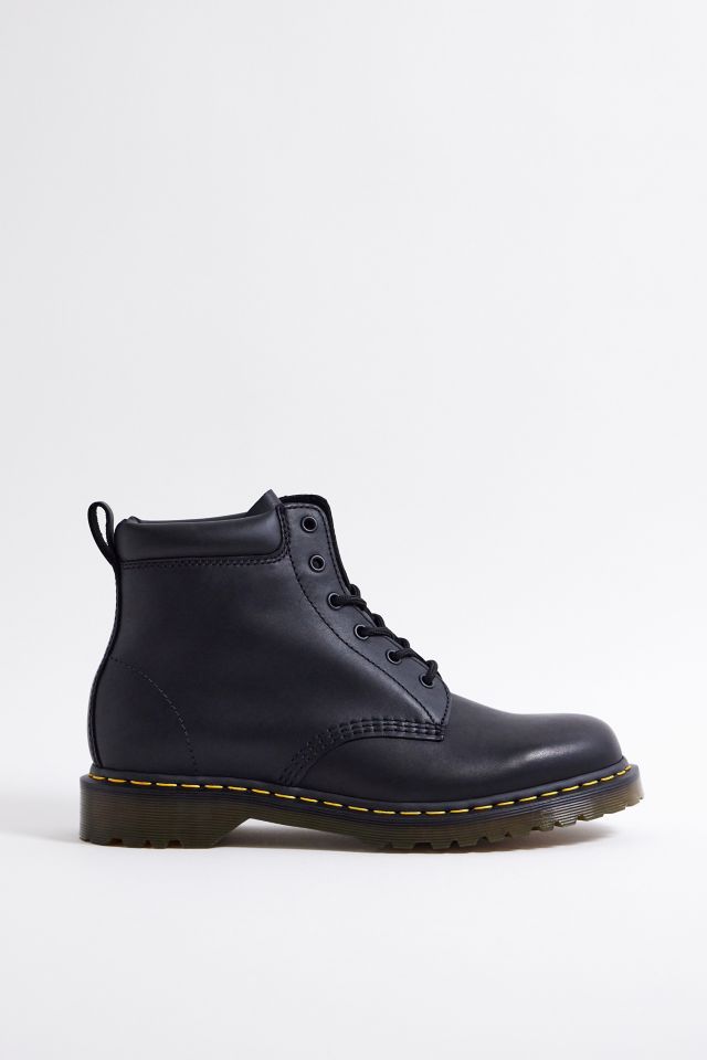Dr. Martens Bottes a semelle Ben 939 noires Urban Outfitters FR