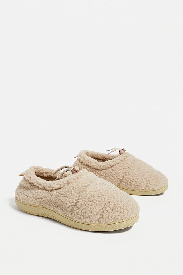 UO Exclusive Cream Sherpa Hardsole Slippers | Urban Outfitters UK