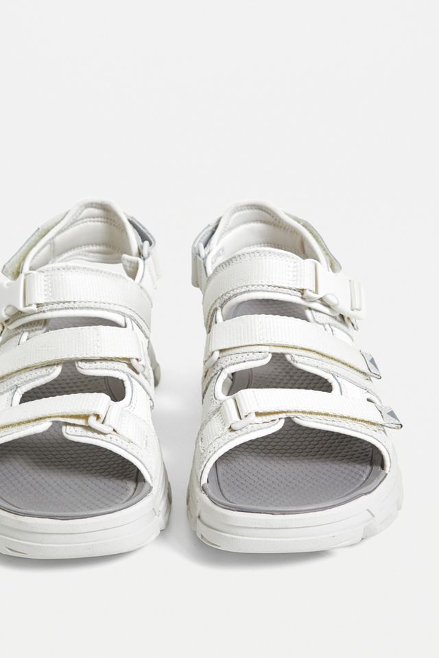 CAT Footwear - Sandales Progressor Mono blanches | Urban Outfitters FR