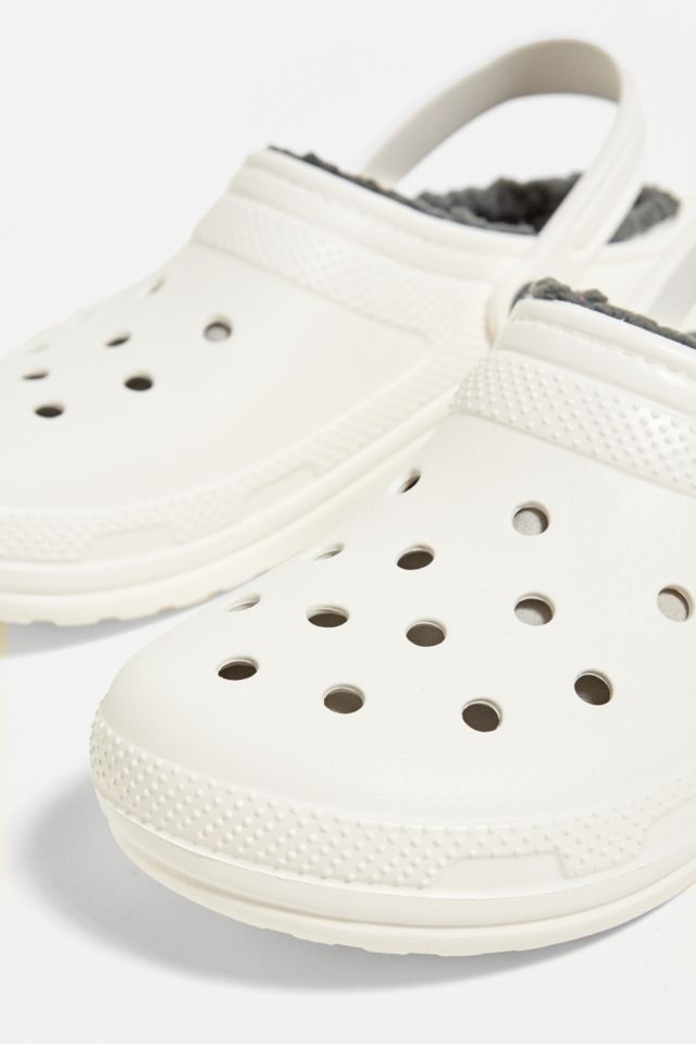 Crocs with fur outlet white