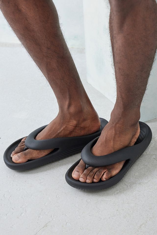 Crocs - Tongs moelleuses noires  #1