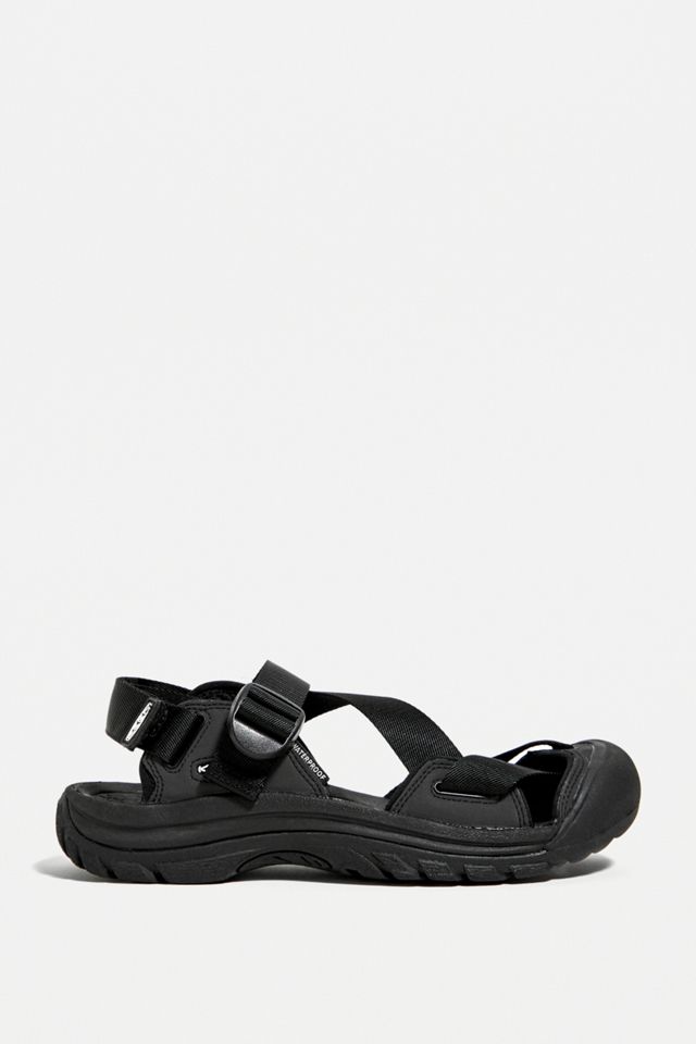 Keen Black Zerraport II Sandals | Urban Outfitters UK