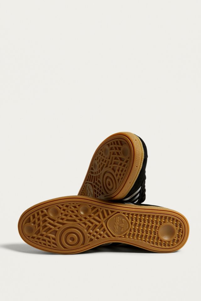 adidas Originals Munchen Black Gumsole Trainers | Urban Outfitters UK