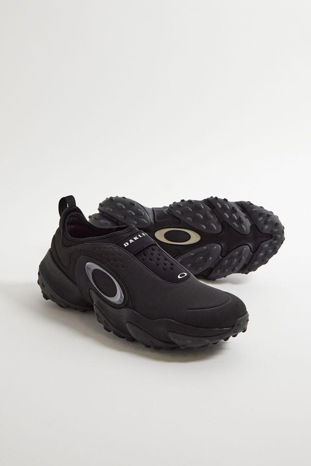 Oakley Edge Icon Blackout Trainers | Urban Outfitters UK