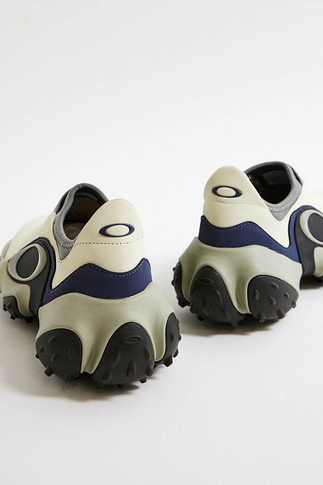 Oakley Edge Icon Off-White Trainers | Urban Outfitters UK Oakley Edge Icon Off-White Trainers | Urban Outfitters UK