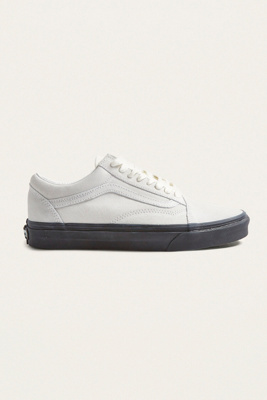 vans with white sole