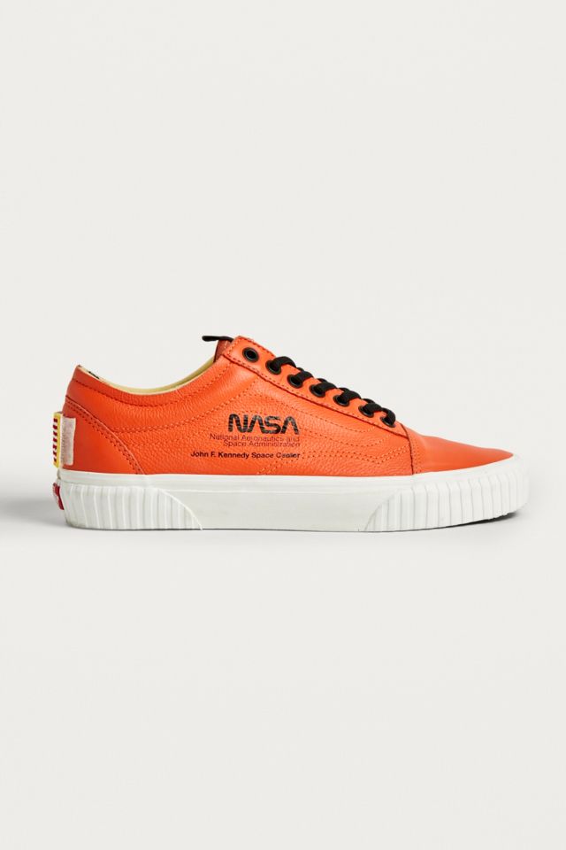 Vans shop nasa orange