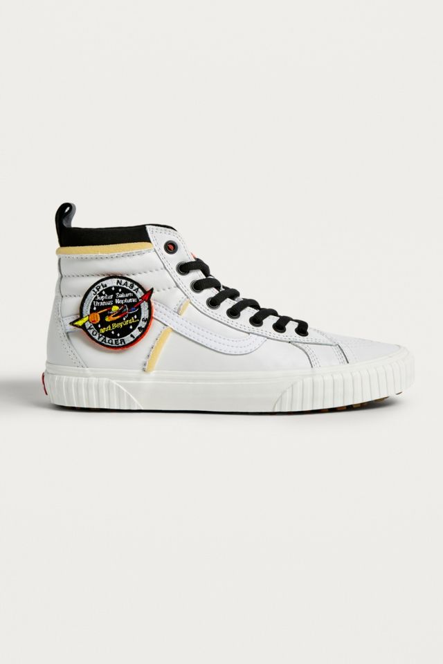 Vans High Top Space Voyager Sk8 Hi NASA in WeiB Urban Outfitters DE