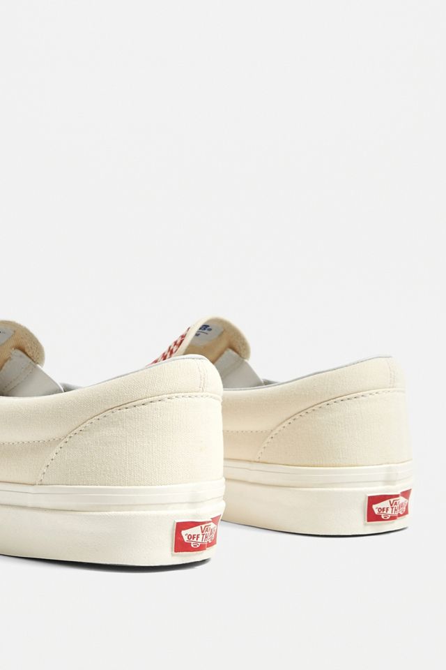 Vans – Slipper in ausgefallenem Schachbrettdesign in Rot und Weiß #3
