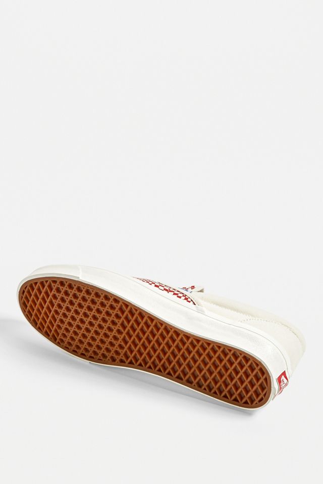 Vans – Slipper in ausgefallenem Schachbrettdesign in Rot und Weiß #4
