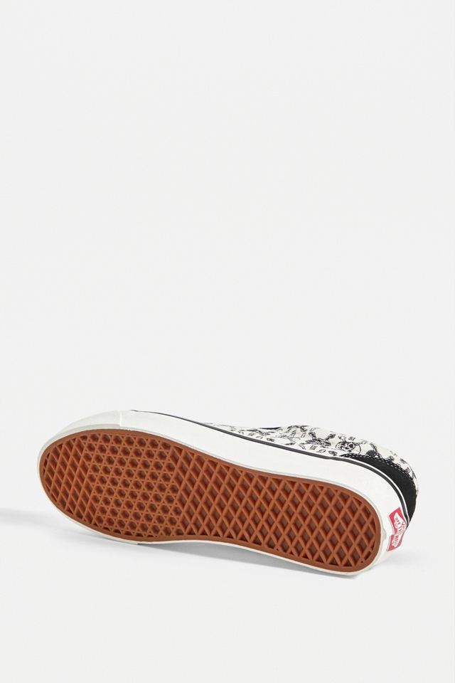 Vans Old Skool Skull Trainers #4