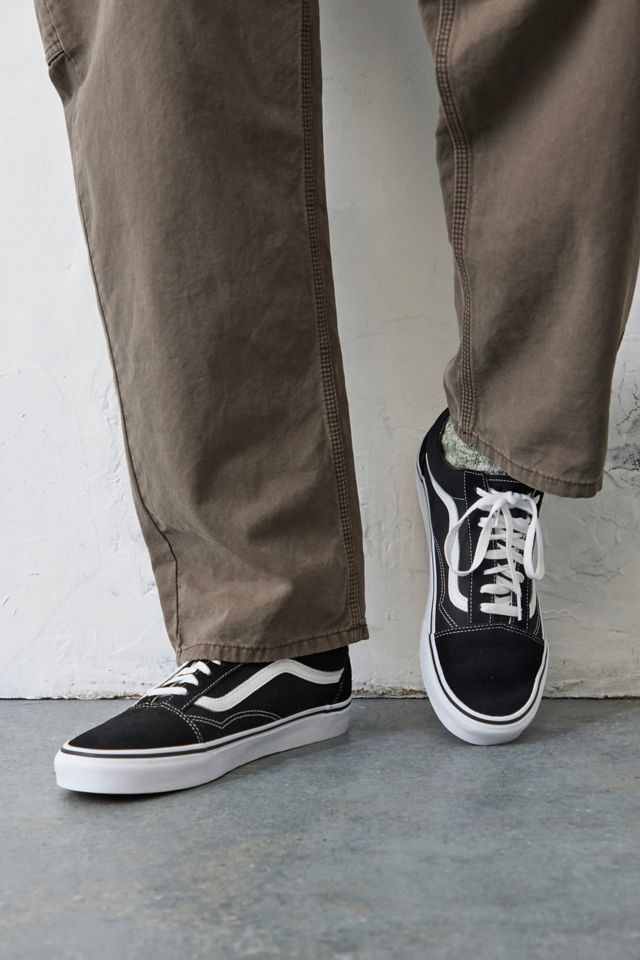 Vans Old Skool Black & White Trainers | Urban Outfitters UK