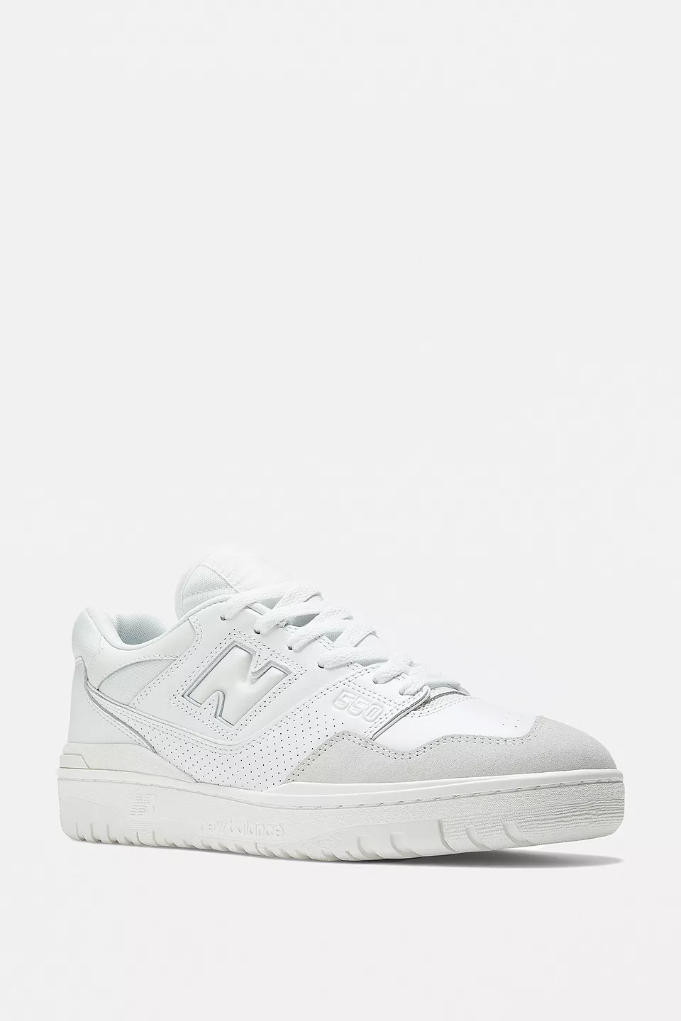 urbanoutfitters.com | New Balance – Sneaker „550‟ in Weiß und Grau