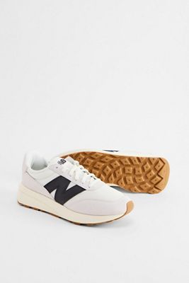 Baskets New Balance 370 Écru Noir