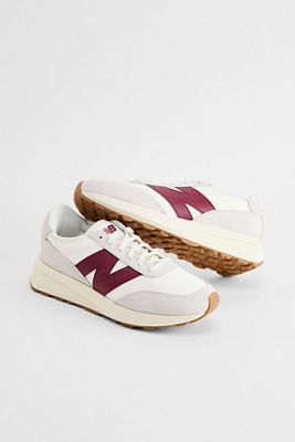 Zapatillas New Balance 370 Color Crudo Burdeos