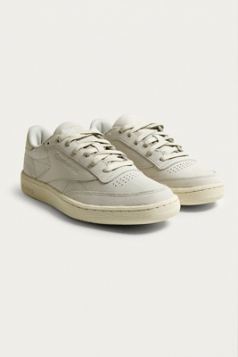 urban outfitters reebok club c