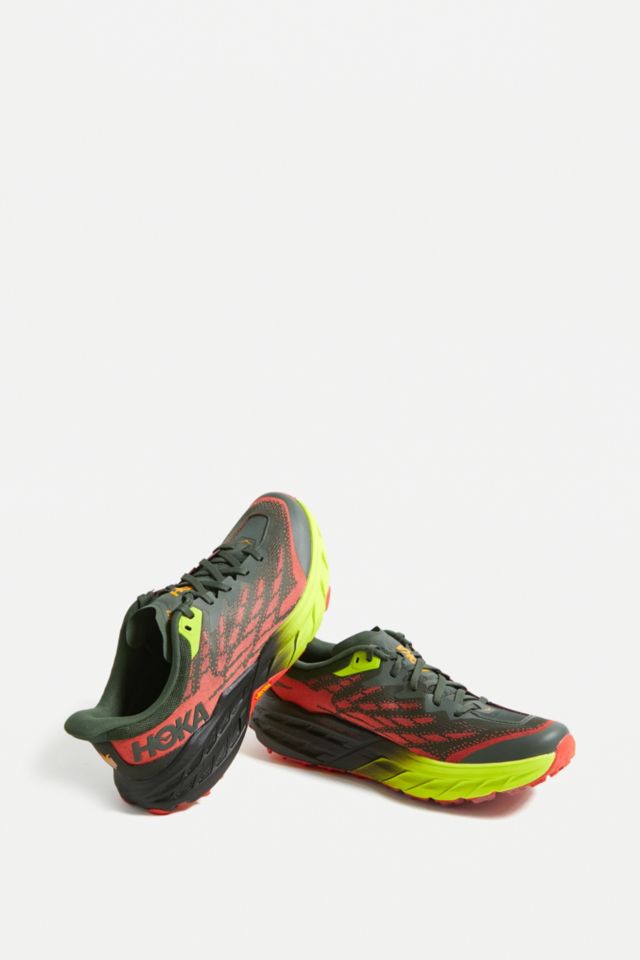 hoka speedgoat trainers