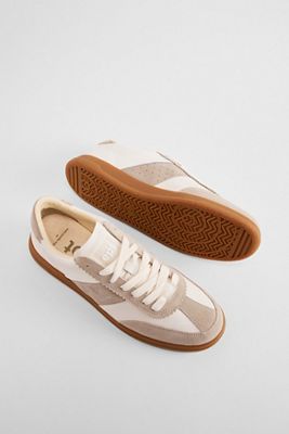 East Pacific Trade Beige & White Santos Trainers
