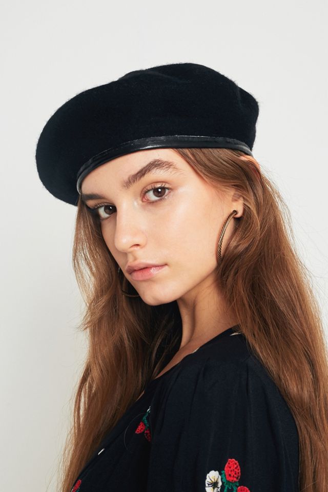 Urban Renewal Remnant Beret | Urban Outfitters UK