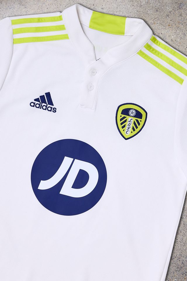 Urban Renewal One-Of-A-Kind Thrifty Towel Leeds United 2021/22 Football Shirt #2