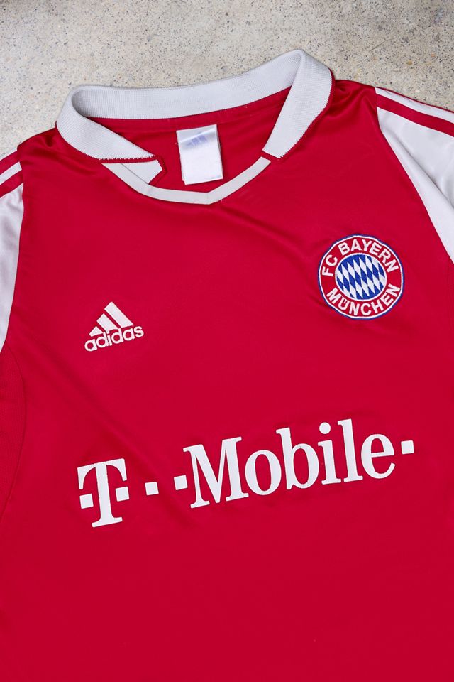 Urban Renewal One-Of-A-Kind Thrifty Towel Bayern Munich 03 Football Shirt #2