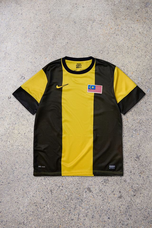 Urban Renewal One-Of-A-Kind Thrifty Towel Malaysia 2012/14 Football Shirt