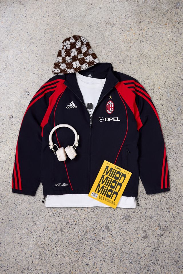 Urban Renewal One-Of-A-Kind Thrifty Towel  AC Milan Training 2005/06 Football Jacket