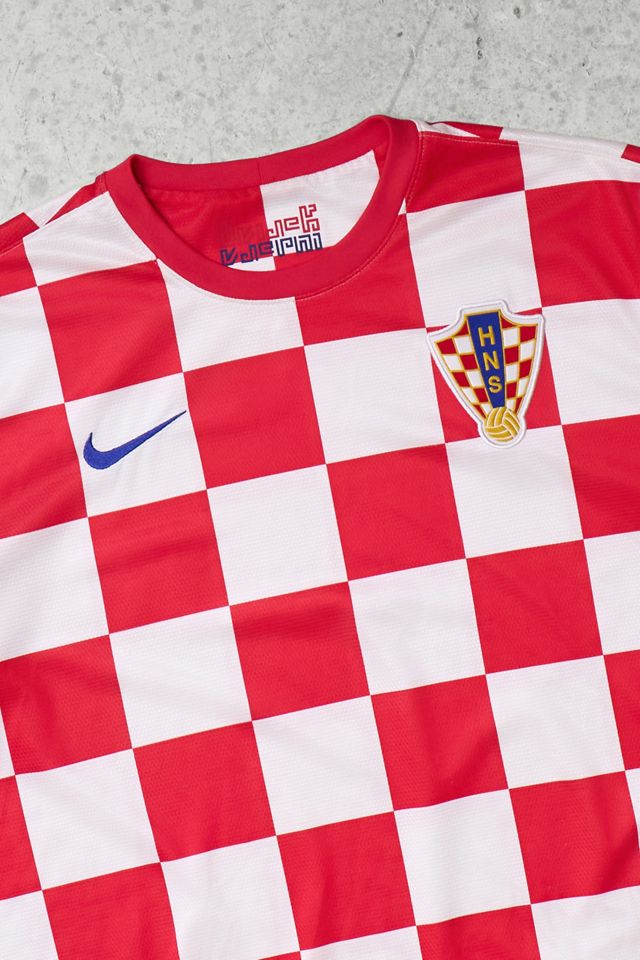 Urban Renewal One-Of-A-Kind Thrifty Towel Croatia Home 2012/13 Football Shirt #1