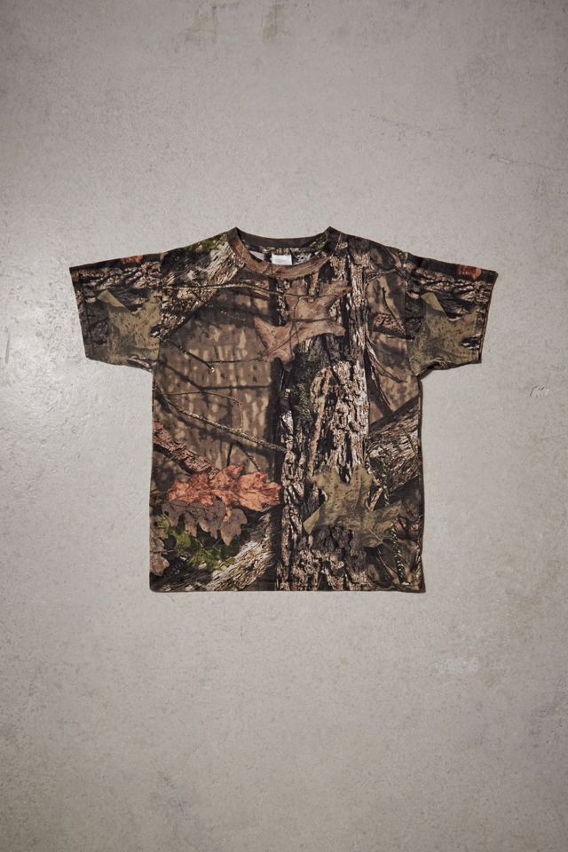 Urban Renewal One-Of-A-Kind Realtree Baby T-Shirt | Urban Outfitters UK