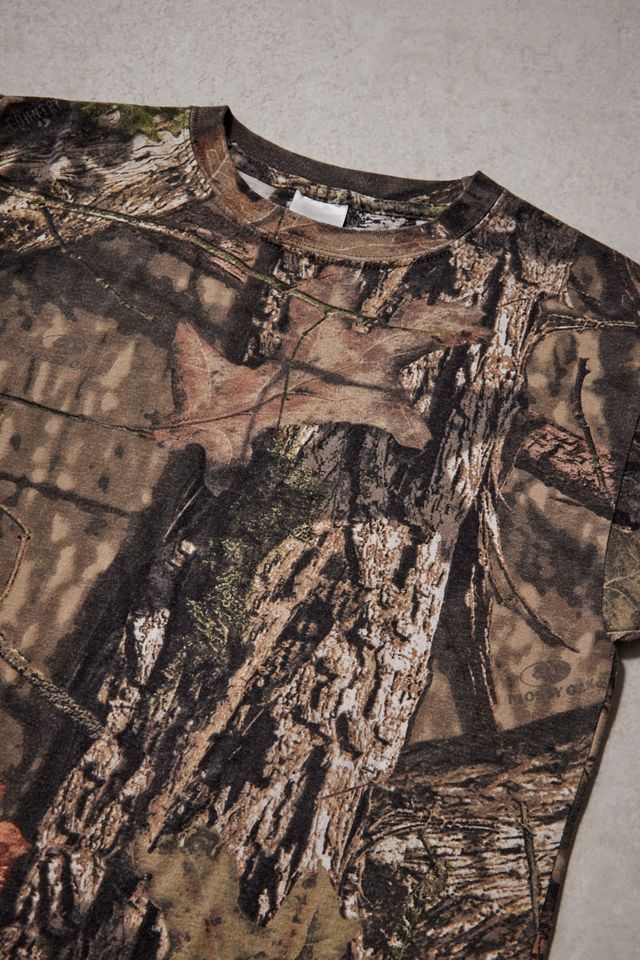 Urban Renewal One-Of-A-Kind Realtree Baby T-Shirt | Urban Outfitters UK