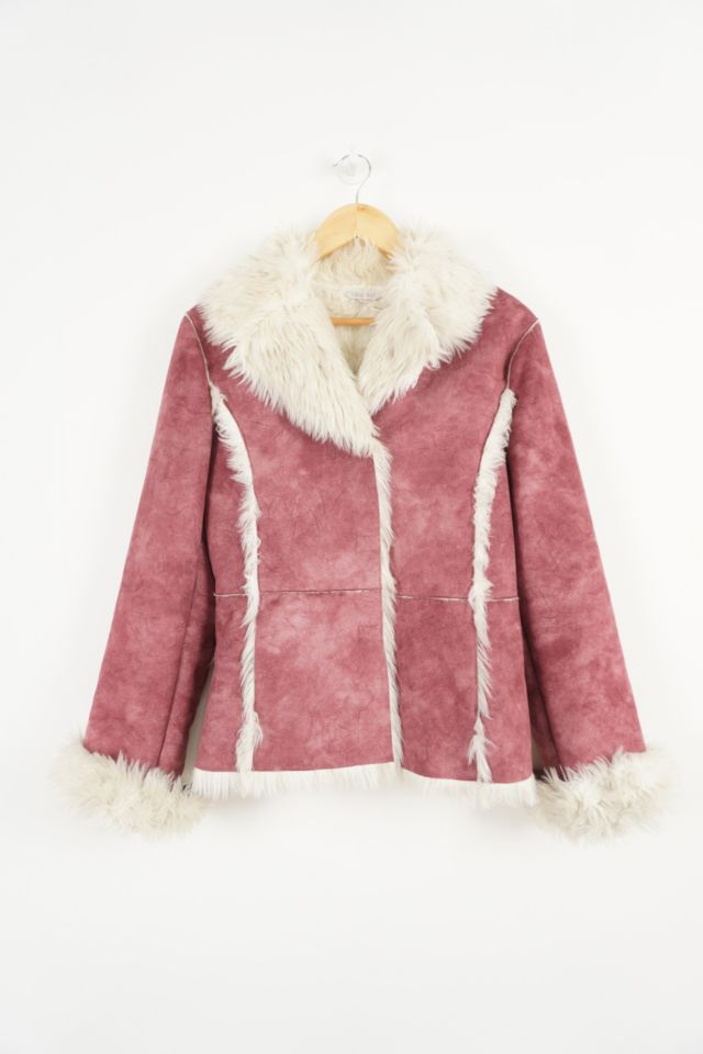 Now trending: pink fur and faux fur coats #fw14 - LaiaMagazine