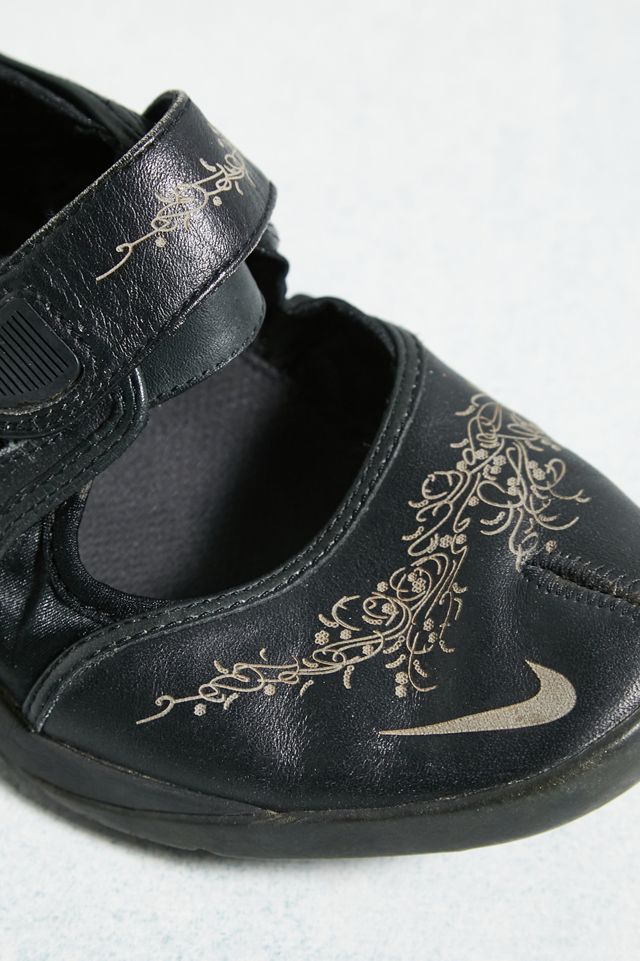 Urban Renewal One-Of-A-Kind Nike Floral Rift Shoes  #2