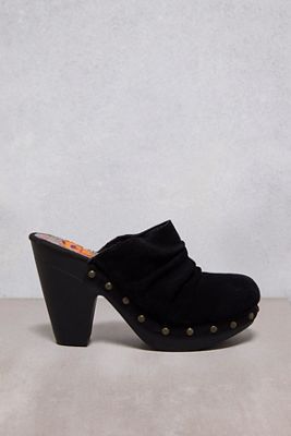 Urban Renewal One-Of-A-Kind Rocketdog Wedge Sandals