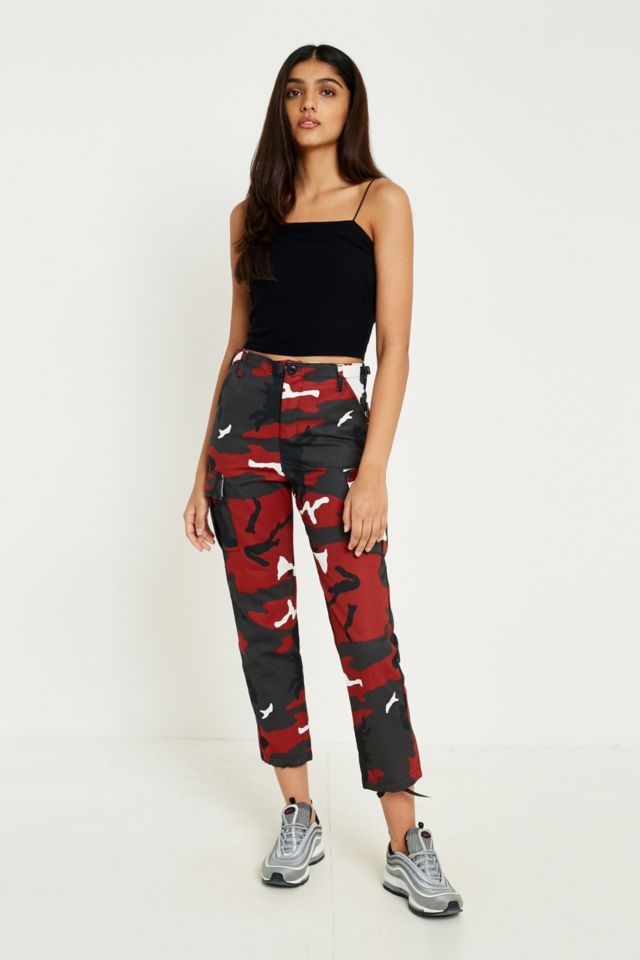 Red on sale camo trousers