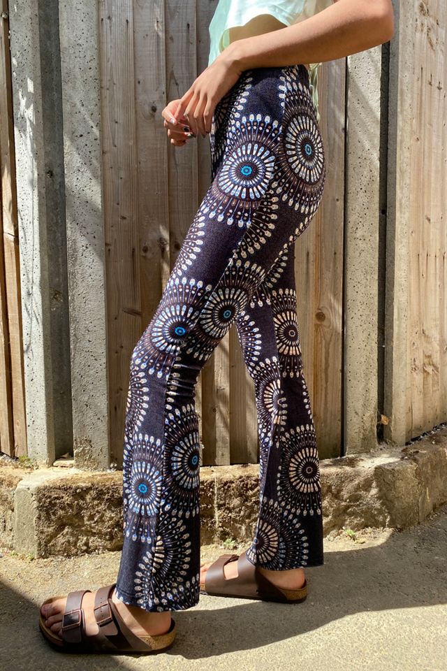 UO Archive – Velours-Schlaghose mit Spiralmuster #1