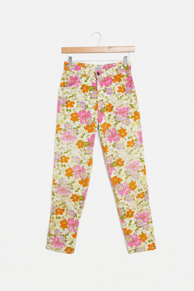 Urban Renewal One-Of-A-Kind – Geblümte Jeans „Penny“ 