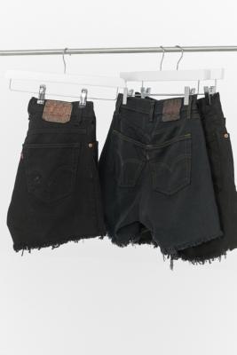 black levi shorts urban outfitters