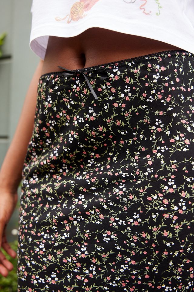 Archivo en UO Lizzie Falda Maxi Floral Negra Lizzie  #3