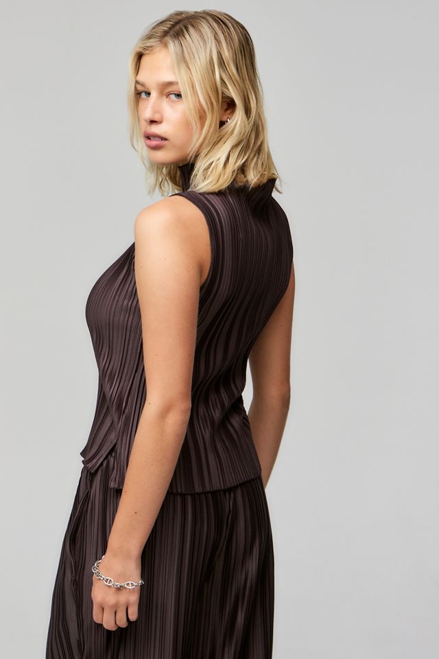 Archive At UO Chocolate Pleated Tank Top #3