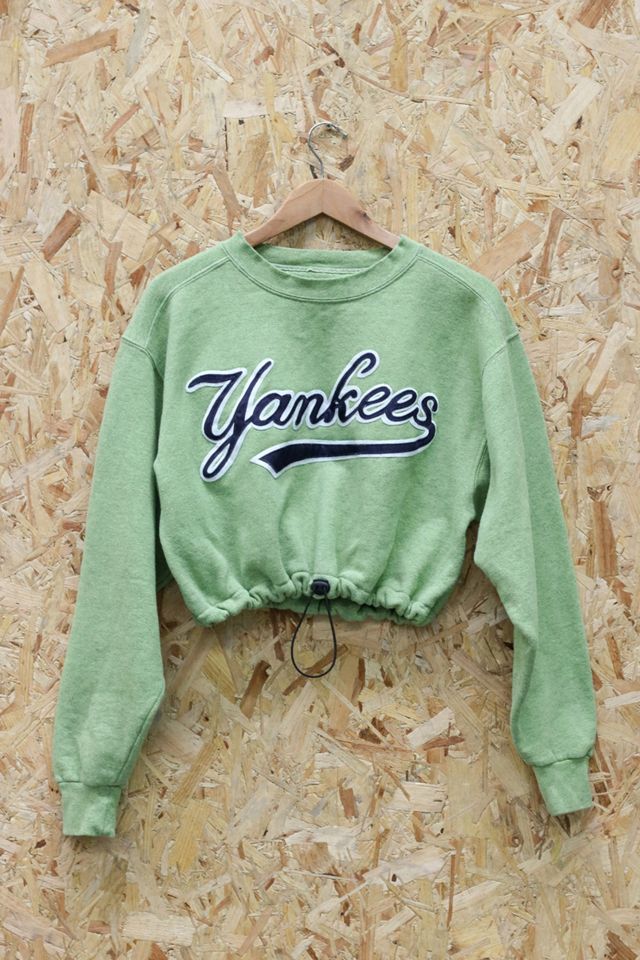 Renovación urbana rehecha a partir de su sudadera Vintage Green Sports Bungee #1